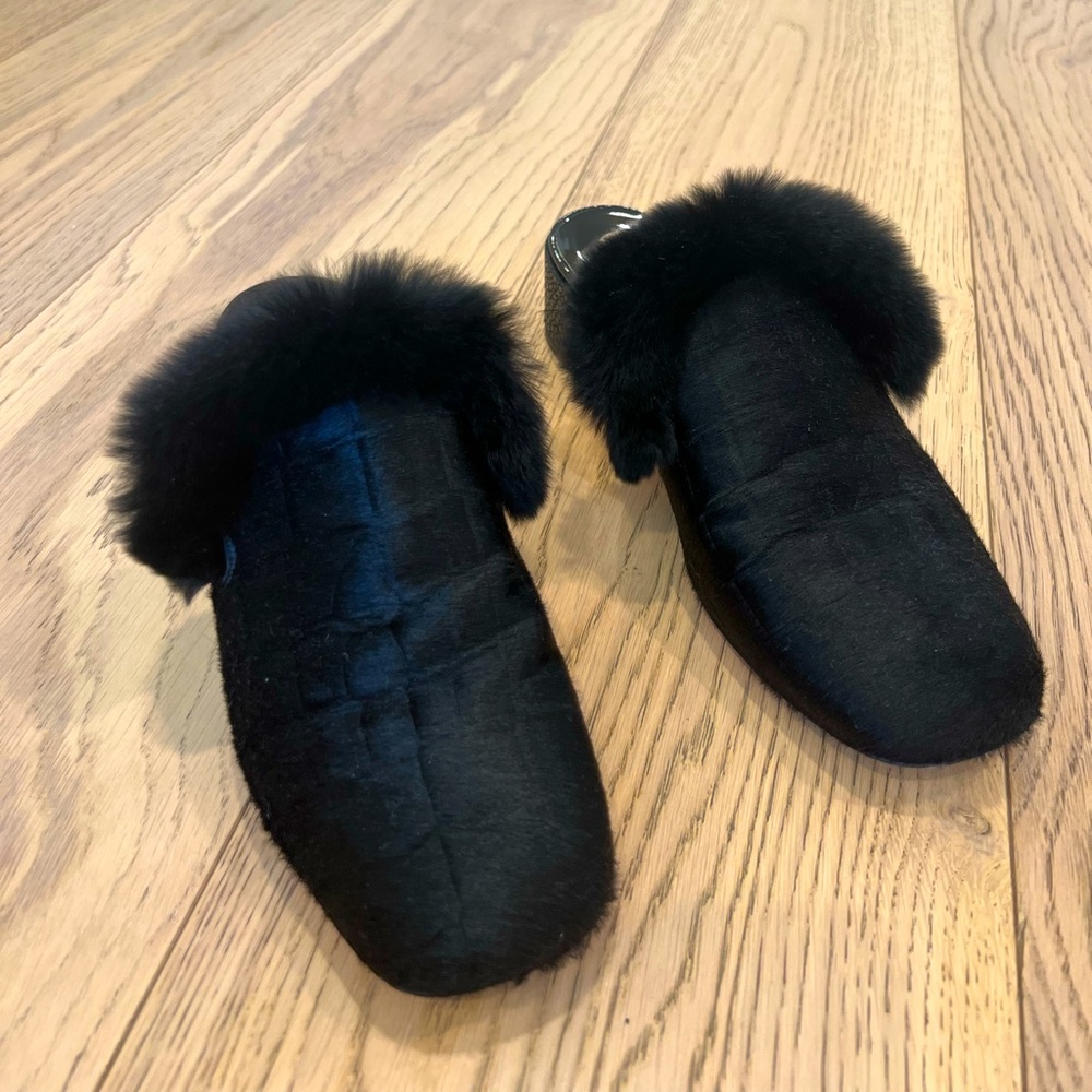 Christian Louboutin Boudiva 35 black pony mules